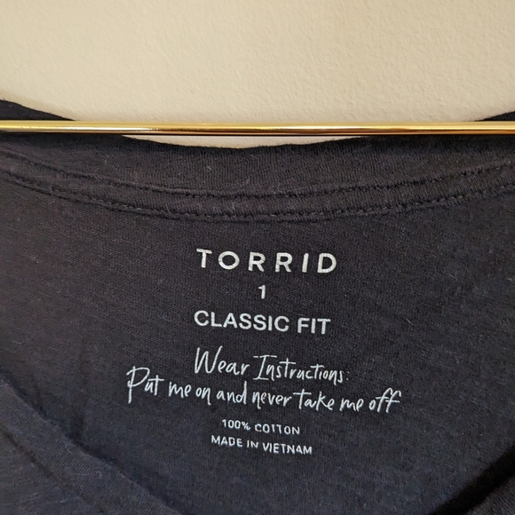 Torrid Black Classic Fit "Professional Eye Roller" Graphic Printed Tee, size 1X - Picture 4 of 4